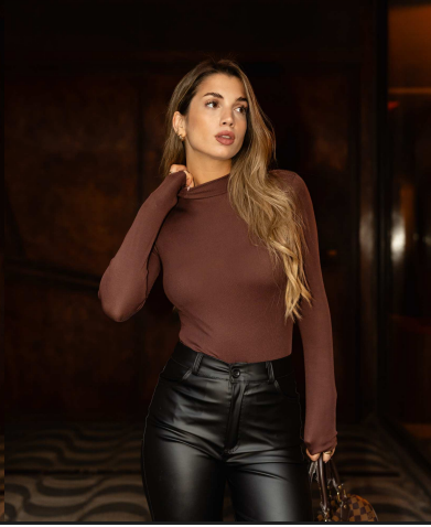 BODY DE MORLEY MANGAS LARGAS CON CUELLO