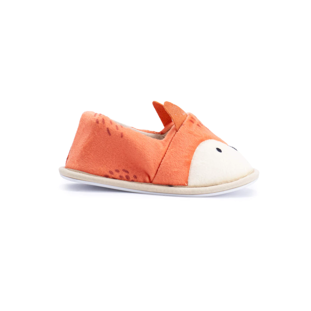 INV. PANTUFLA DE PLUSH ESTAMPADA CON APLIQUE DE ANIMAL apta para lavar en lavarropas