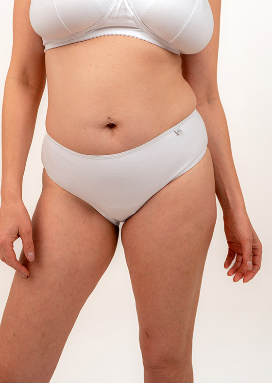 [ALIS594] BOMBACHA TIRO CORTO MODELADORA DE ALGODON Y LYCRA (BLANCO)