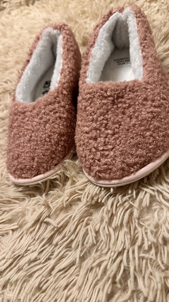 DESCUENTO 10% LIQUIDACION DE TEMPORADA! I INV. PANTUFLA CON CORDERITO aptas para lavar en lavarropas