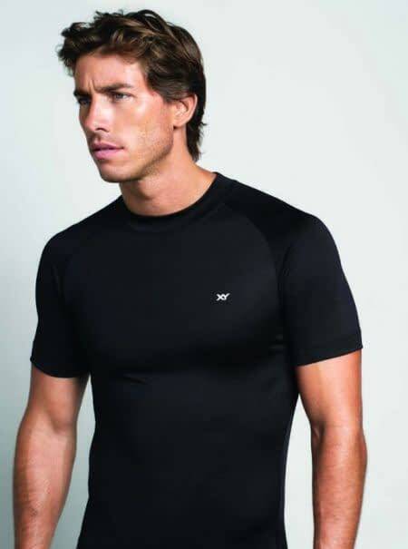 INV. CAMISETA MANGAS CORTAS TERMICA MICROFIBRA HOMBRE LISA